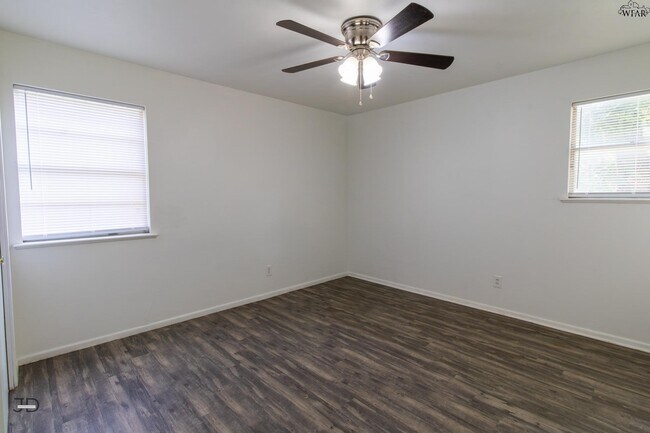 Building Photo - 109 Wood Cir