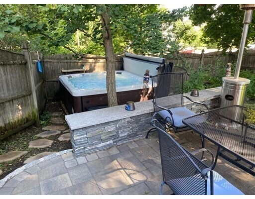 Building Photo - 333 Washington St