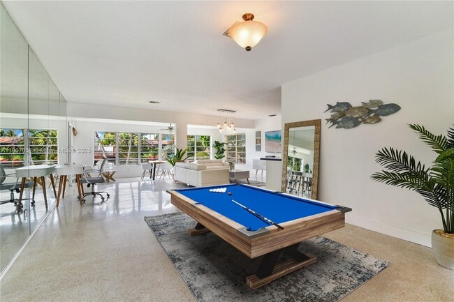 Building Photo - 2901 NW 9th Terrace