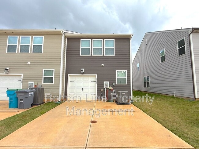 Building Photo - 1552 Cedar Tree Dr