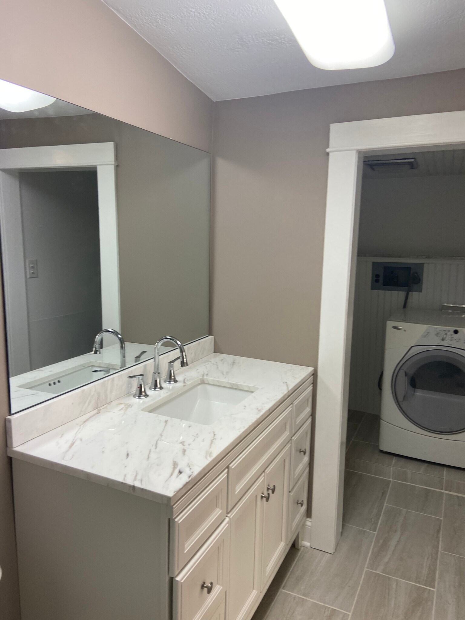 Building Photo - 8 National Rd