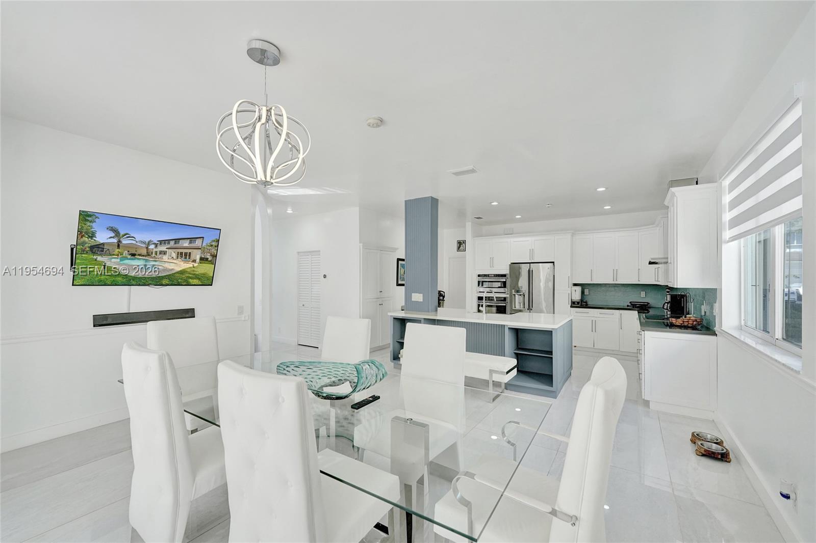 Building Photo - 1367 Camellia Cir