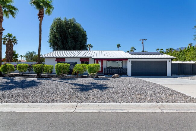 Building Photo - 3085 E Via Escuela
