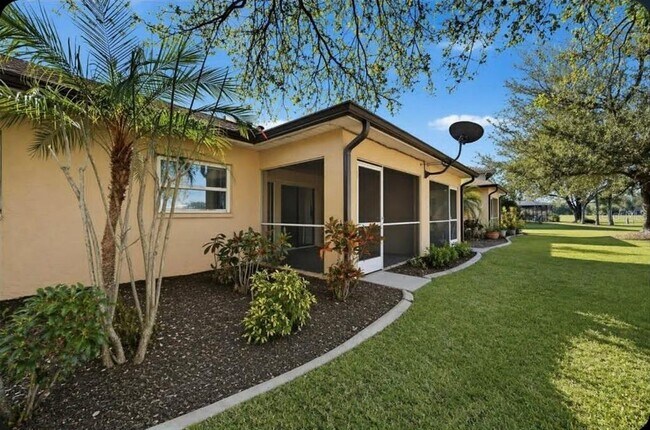 Building Photo - 1203 Saxony Cir