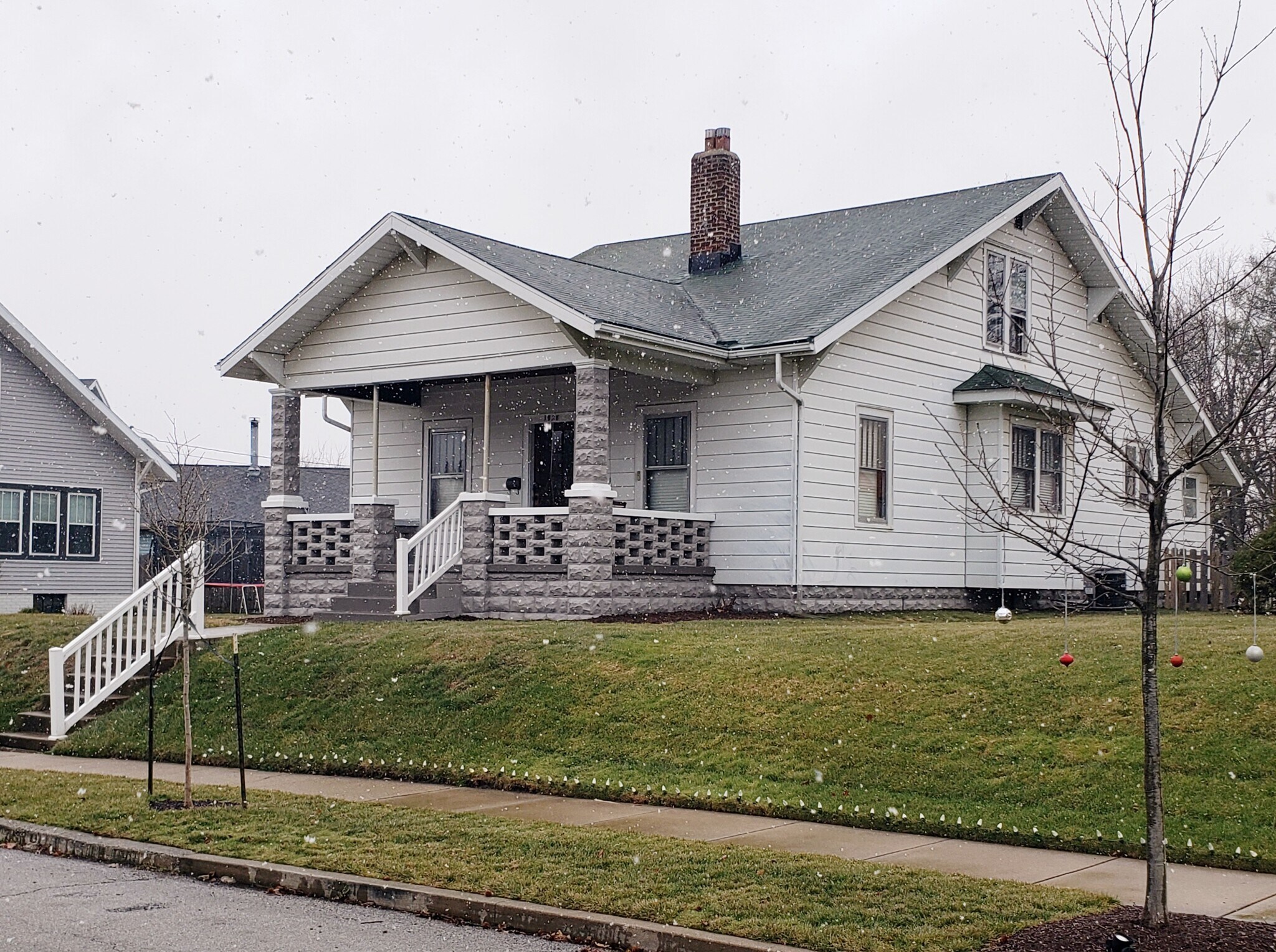 Building Photo - 1028 Highland Ave
