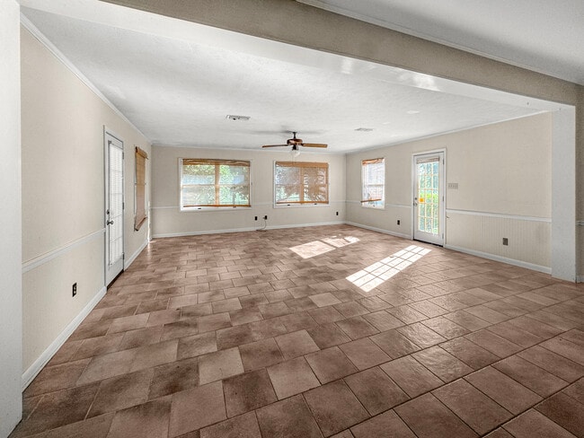 Building Photo - 3018 Wardlaw Rd