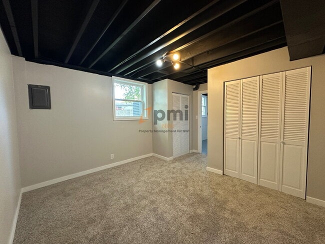 Building Photo - 3621 Windsor Rd