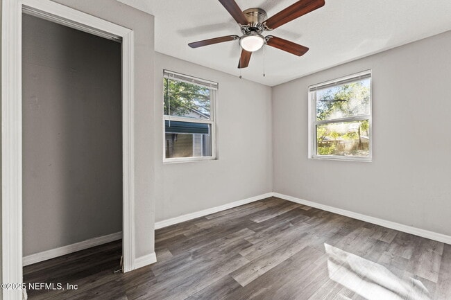 Building Photo - 4044 Hunter Cir