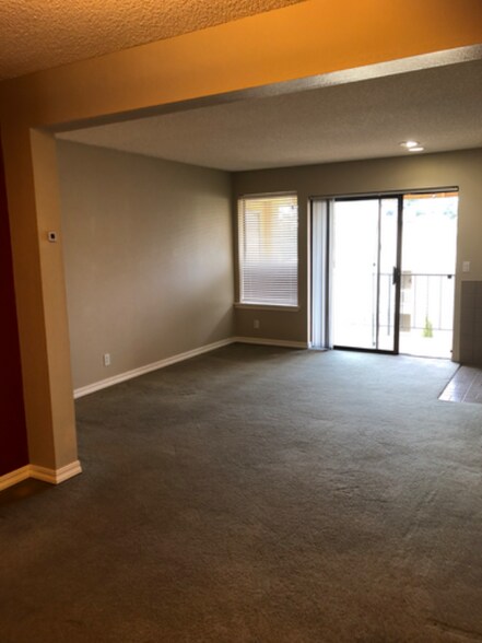 Building Photo - 1735 W Sunn Fjord Ln