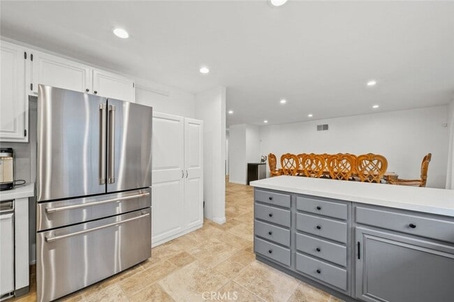 Building Photo - 13247 Mission Tierra Way