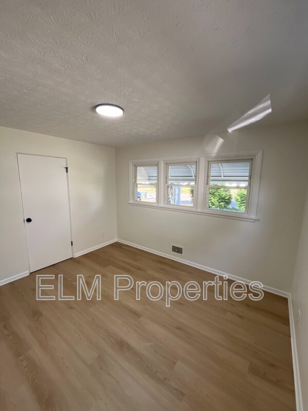Building Photo - 818 S Ashburton Rd