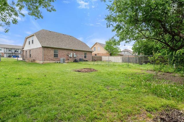 Building Photo - 404 Kings Way Dr