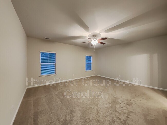 Building Photo - 3147 Mulan Ln