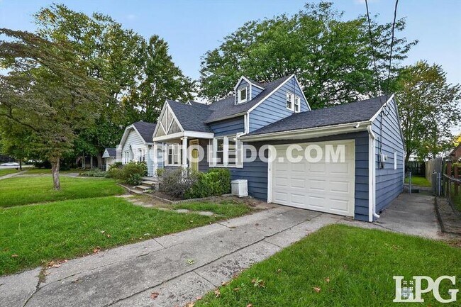 Building Photo - 2428 Bucklew Dr