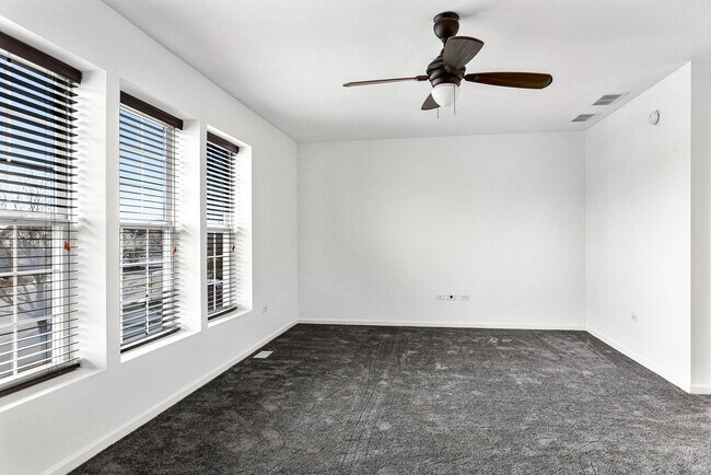 Building Photo - 16846 S Mallard Ln