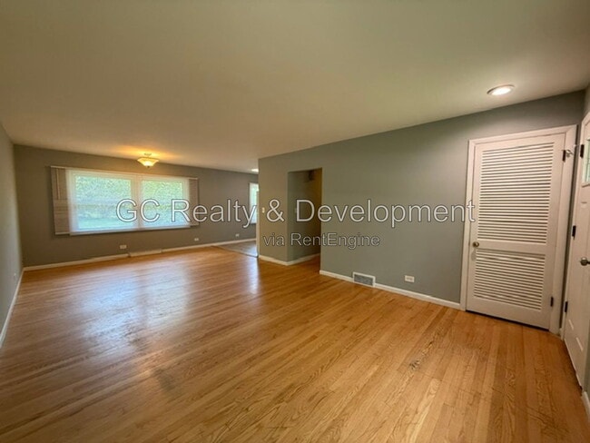 Building Photo - 1S676 S Ott Ave