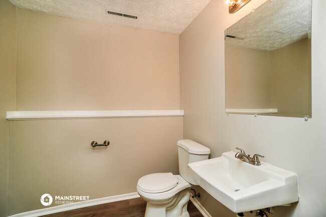 Building Photo - 6710 Skywae Dr