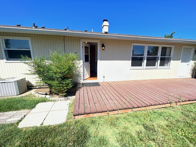Building Photo - 2570 Aztec Ave