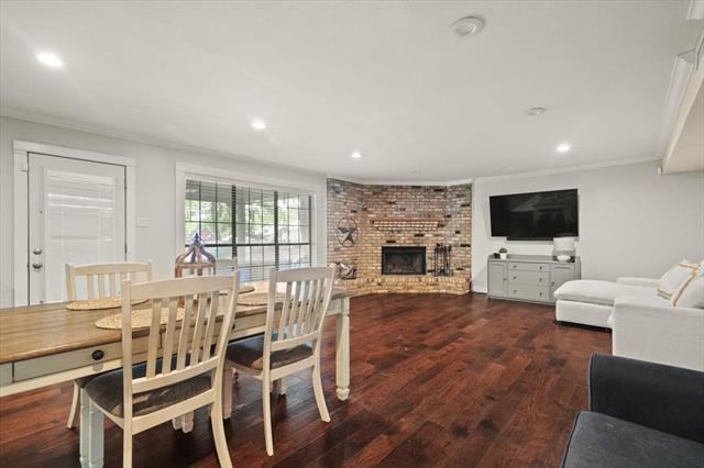 Building Photo - 2123 Wilson Dr