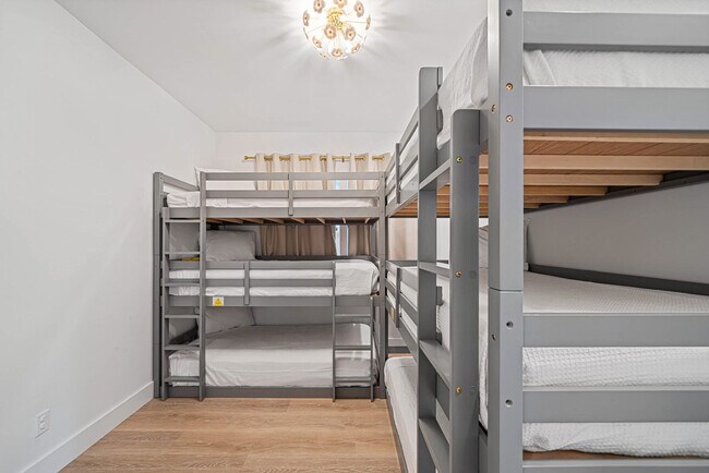 Building Photo - 20 St Francis Dr S