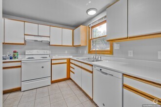 Building Photo - 2795-2797 Saint Ann Dr.