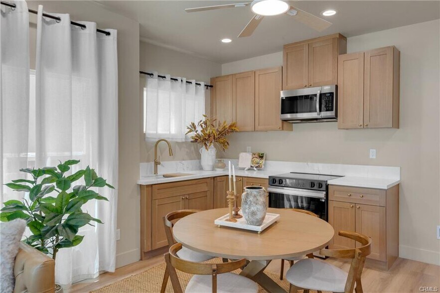 Building Photo - 1123 E Ocean Blvd