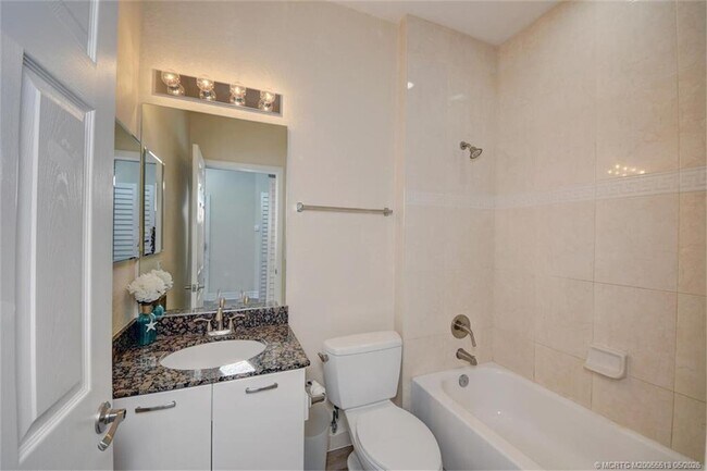 Building Photo - 44 SE Sedona Cir
