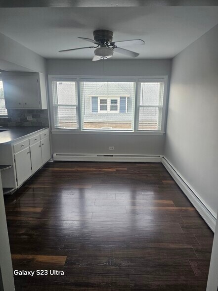 Building Photo - 2918 N 75th Ct
