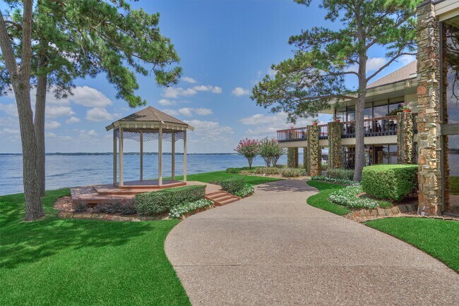 Building Photo - 3303 Woodchuck Rd