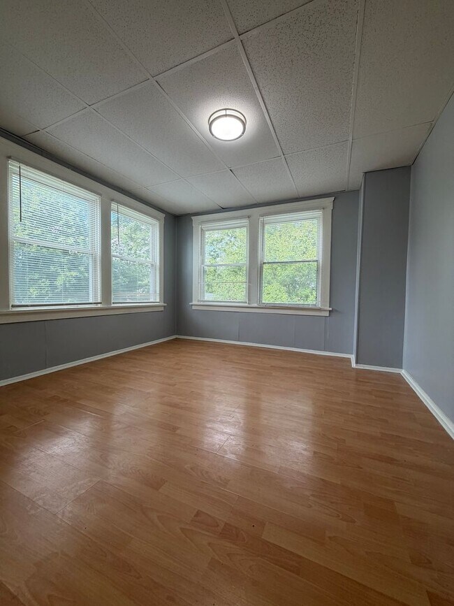 Building Photo - 3543 W 50th St