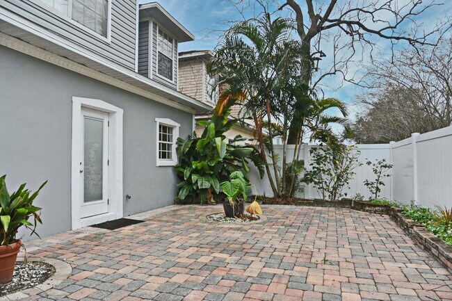 Building Photo - Colonialtown North 3BR – Prime Mills 50 Location