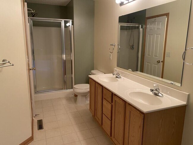 Building Photo - 17966 Vance Cir NW