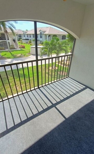 Building Photo - 13247 Whitehaven Ln