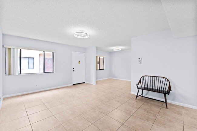 Building Photo - 5310 Las Verdes Cir