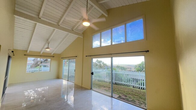 Building Photo - Village Park -3 Bed/ 2 Bath/ 2 Parking