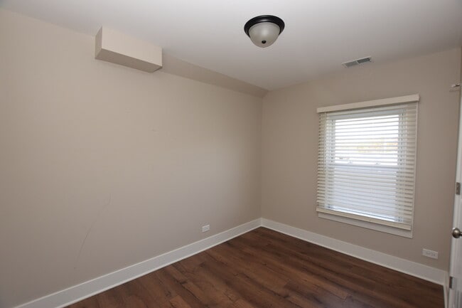 Building Photo - 412 Lincoln Ave