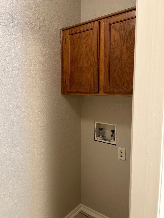 Building Photo - 4508 Compass Ct