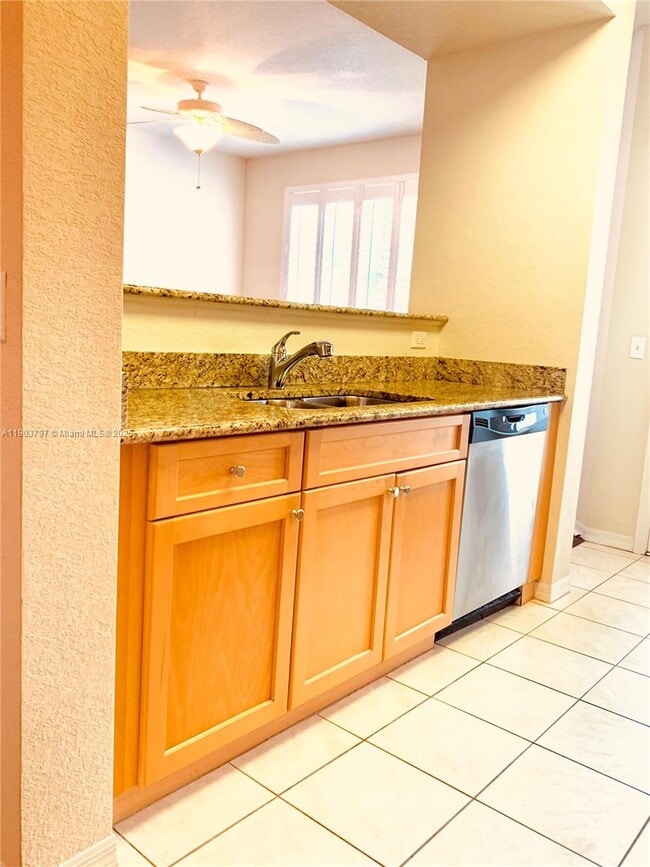 Building Photo - 11011 Legacy Ln