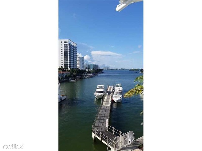 Building Photo - 7918 Harbor Island Dr