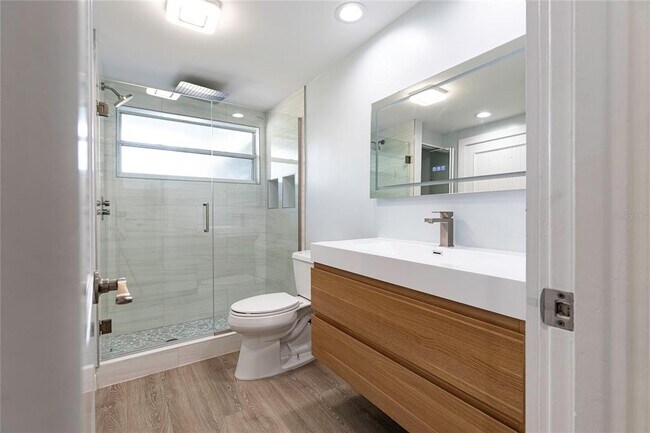 Building Photo - 5923 Briarwood Ave