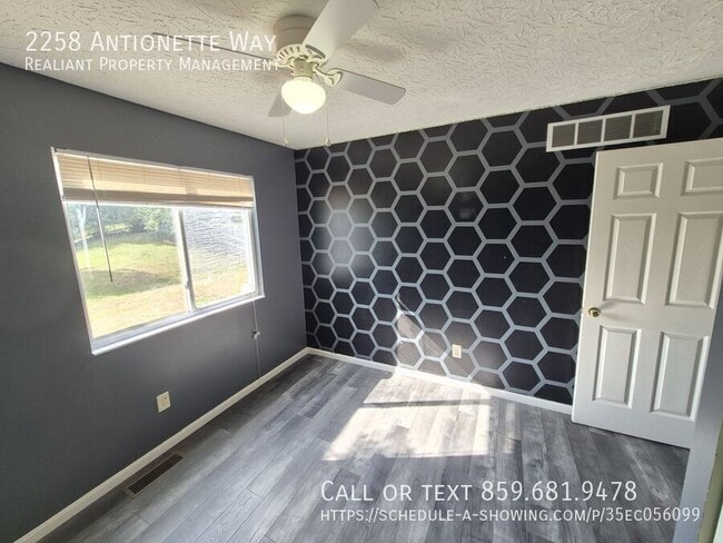 Building Photo - 2258 Antionette Way-