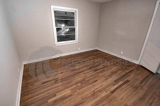 Building Photo - 4104 41st Ave N