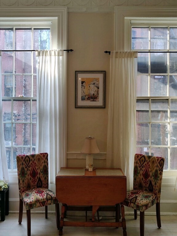 Building Photo - 63 Marlborough St