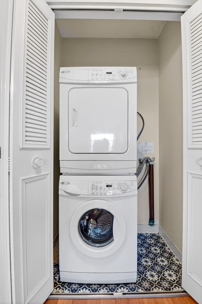 Building Photo - 3661 Viale Matera