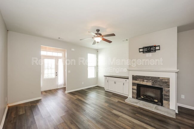 Building Photo - 116 Slate Dr