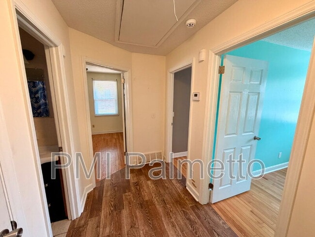 Building Photo - 1727 Sandra Dr