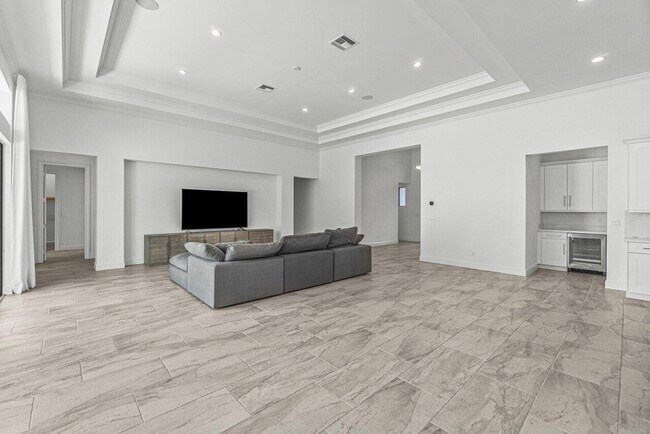 Building Photo - 6950 NW 28th Ave