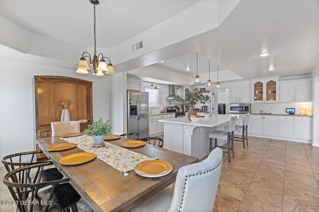 Building Photo - 14536 Shady River