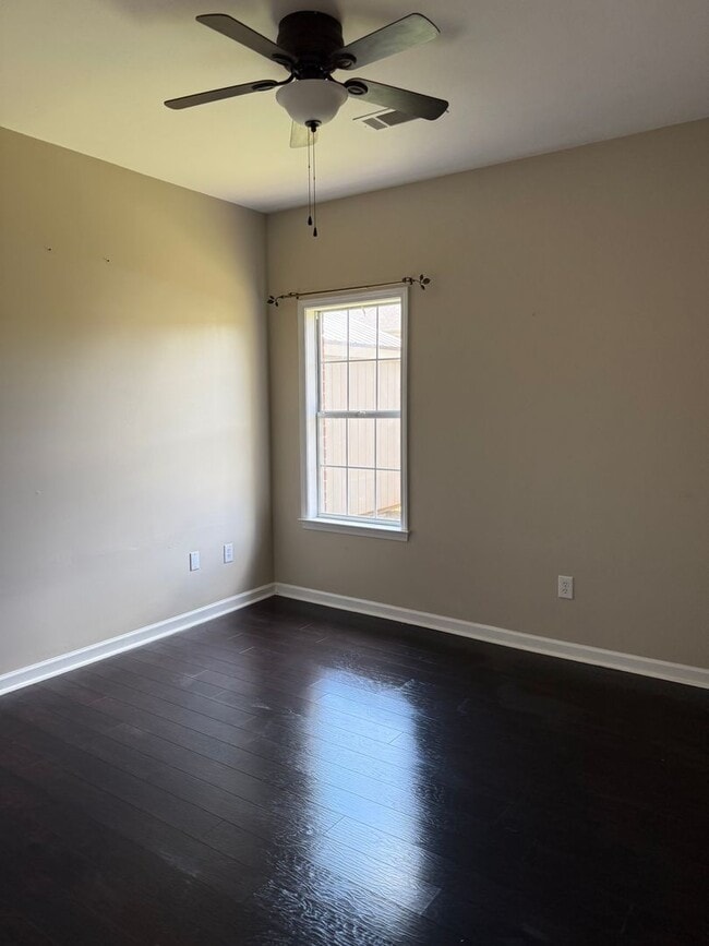 Building Photo - Beautiful 3 Bedroom 2 Bath in country setting