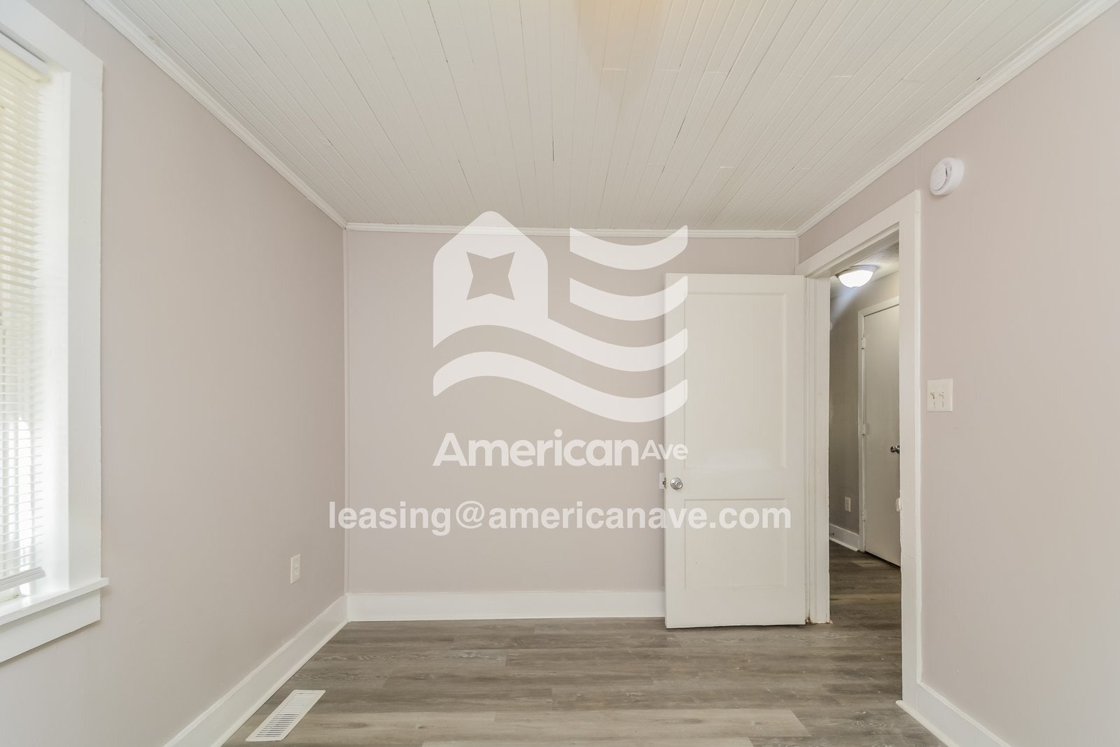 Building Photo - 1915 Armstrong St